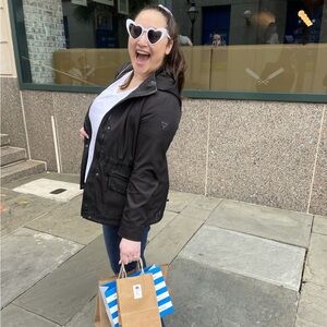 Meet your Posher, Gina